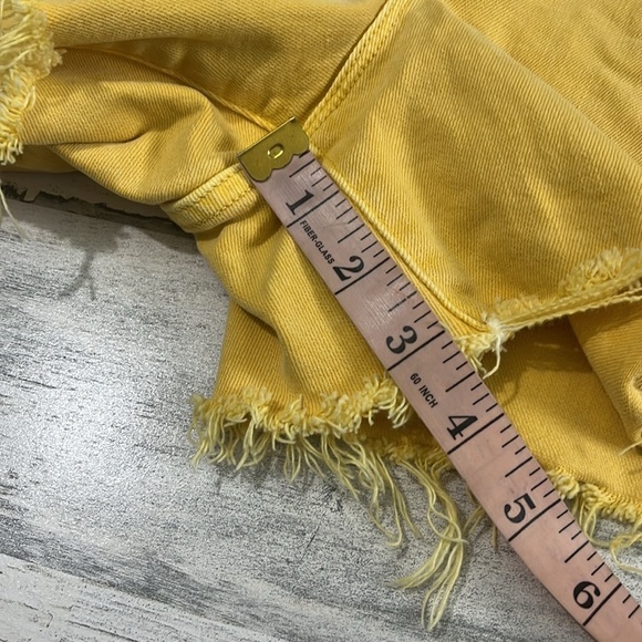 Frame Yellow Le Brigette Shorts Size 26 - Picture 8 of 9
